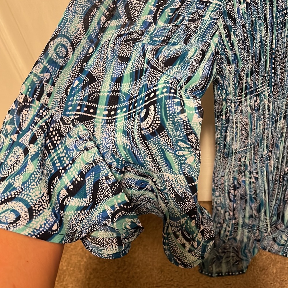 Womens blouse - Picture 3 of 5